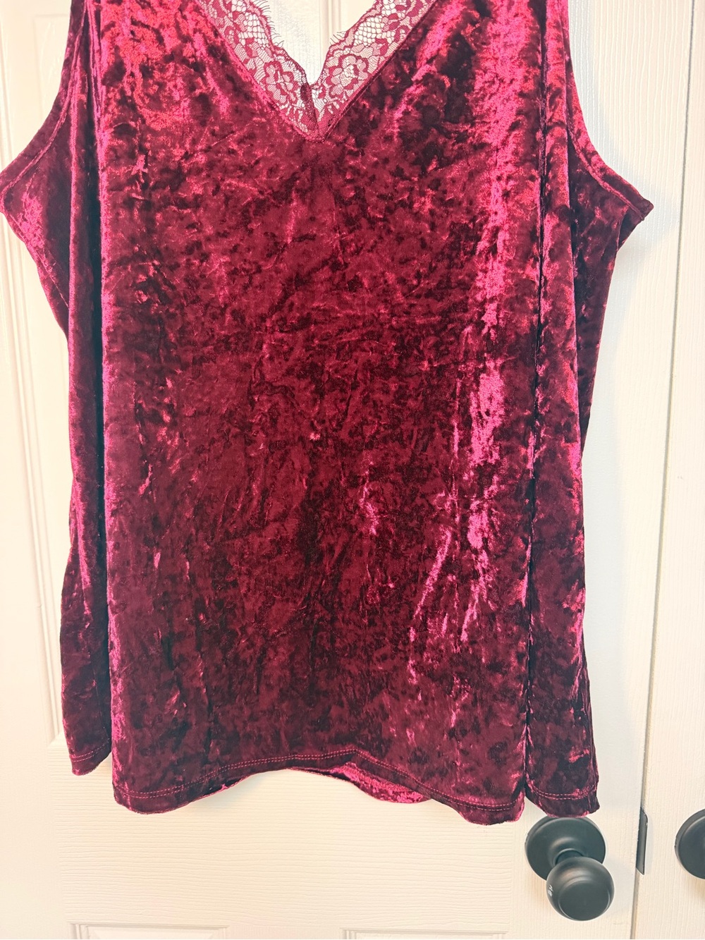 Torrid Burgundy Velvet Lace Cami Y2K Whimsigoth Boho Dark Feminine Date Night - Picture 5 of 13